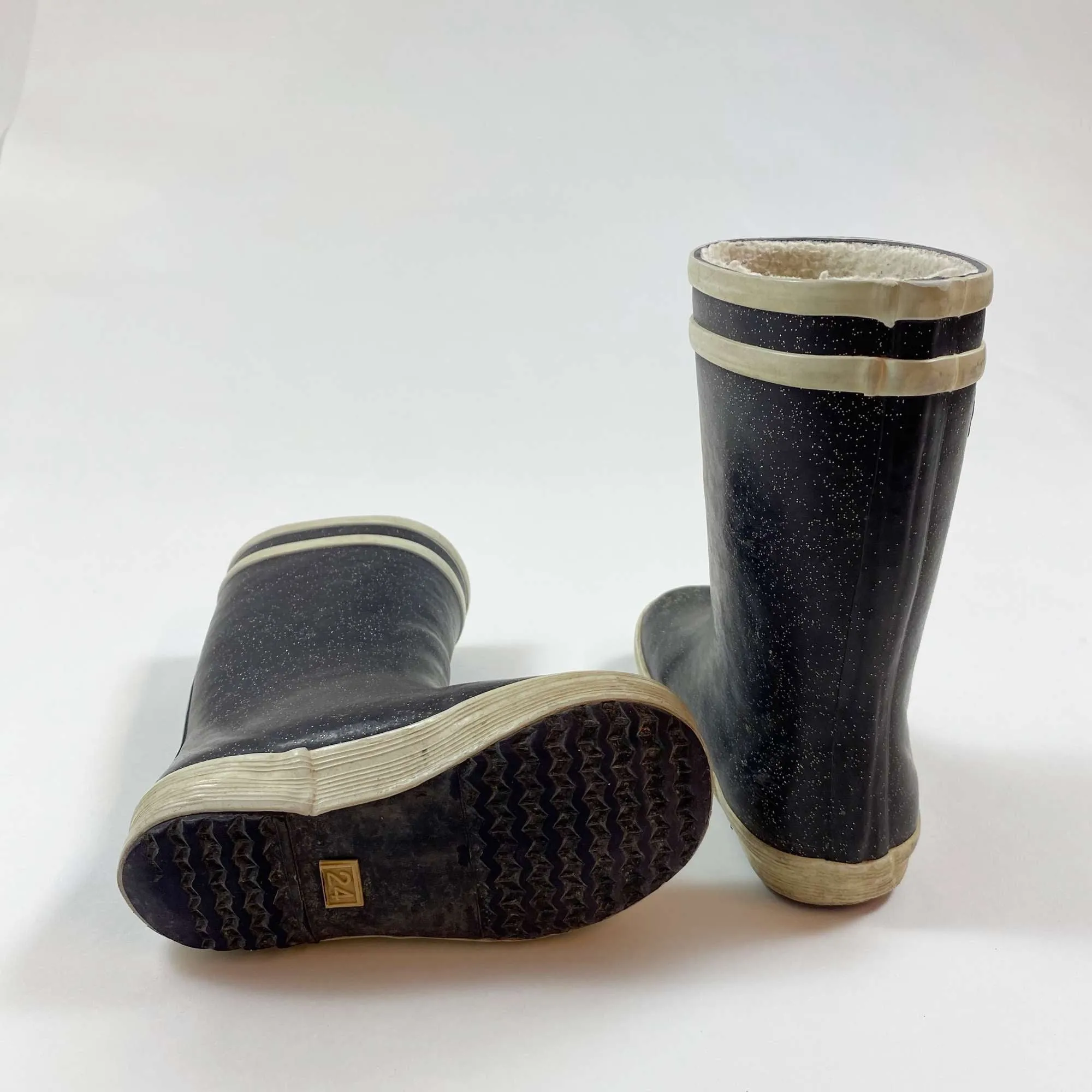 Aigle black glitter warm rain boots 24