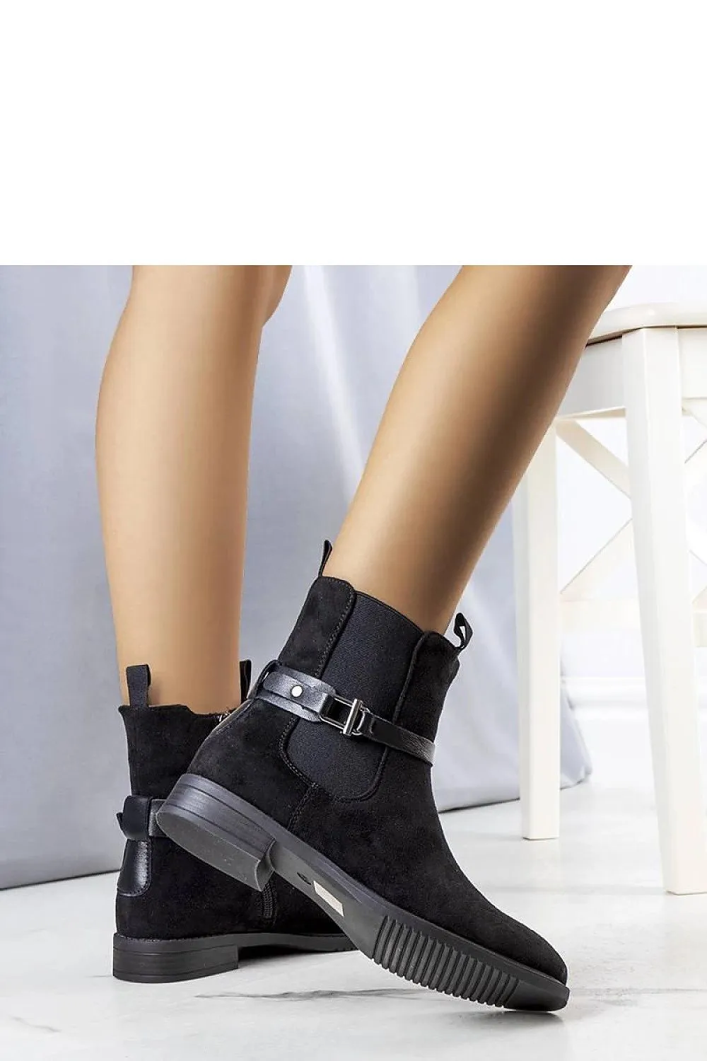 Black insulated classic ankle boots