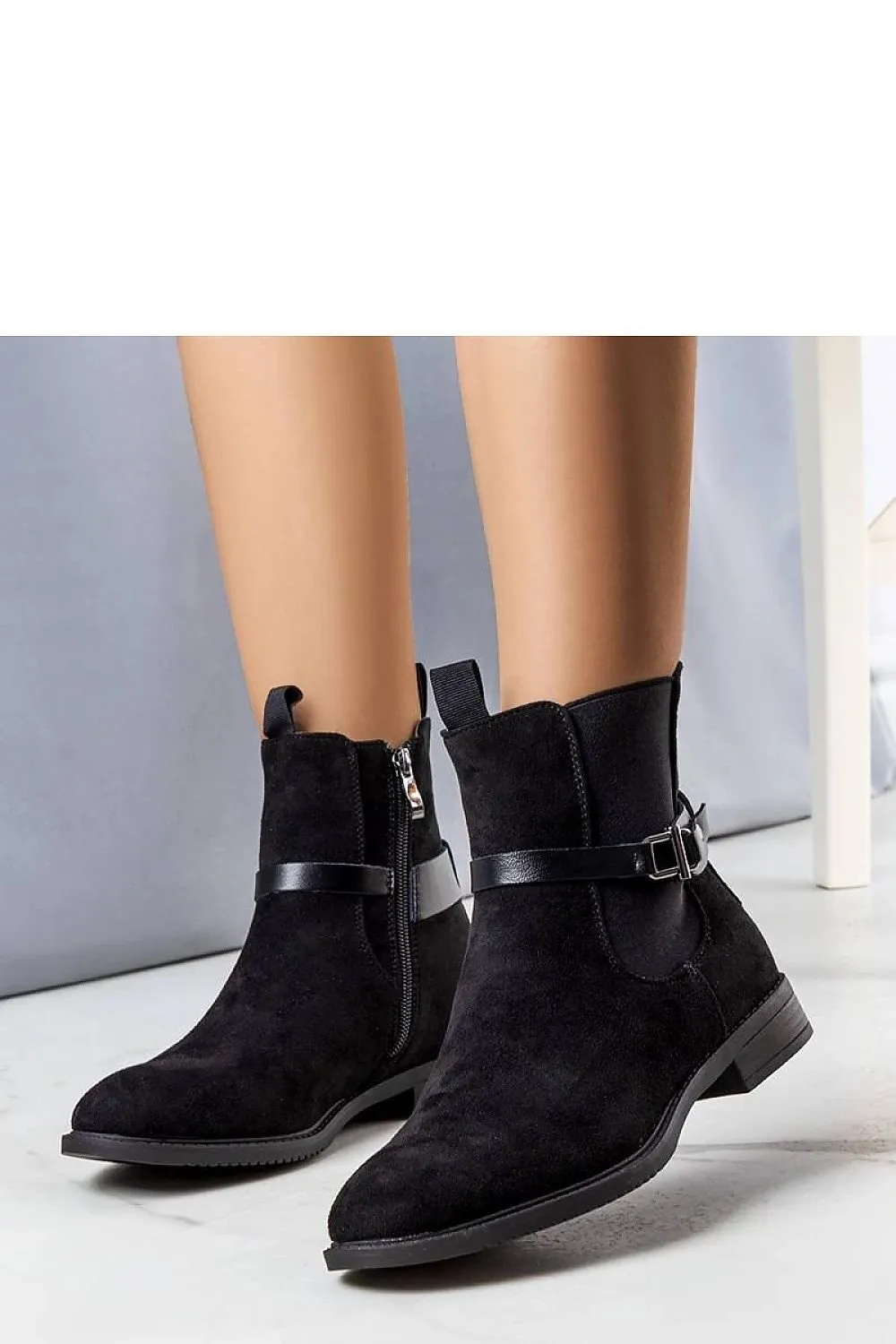 Black insulated classic ankle boots