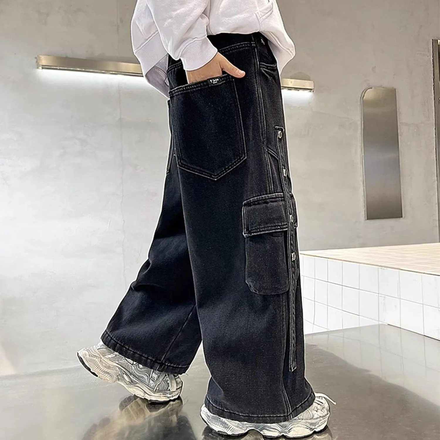 Boys Loose Jeans for Spring Summer and Autumn Medium and Large Children's Personalized How to Pair Outfits
