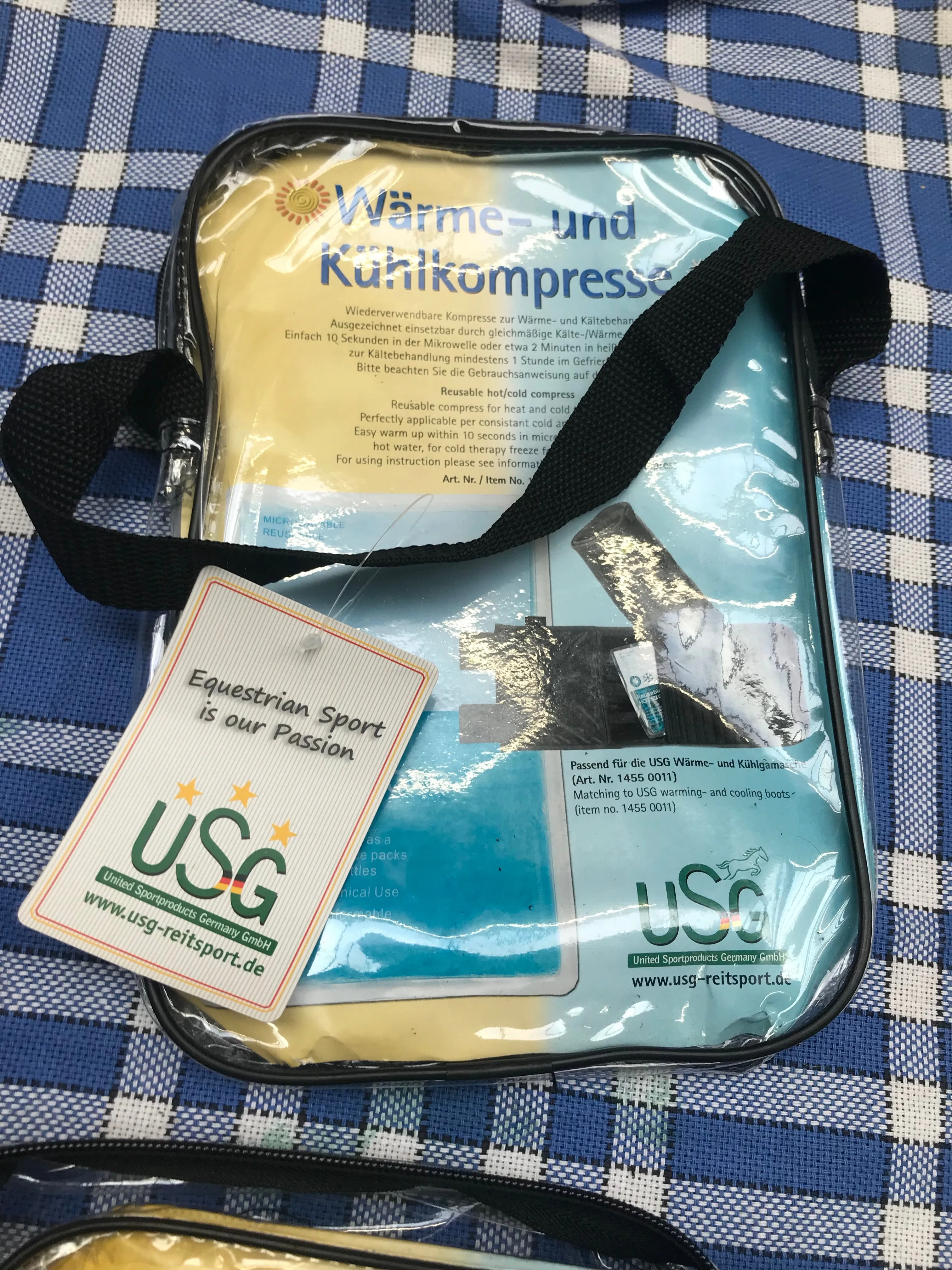 New USG warming and cooling boots complete with x2 reusable compress FREE POSTAGE**