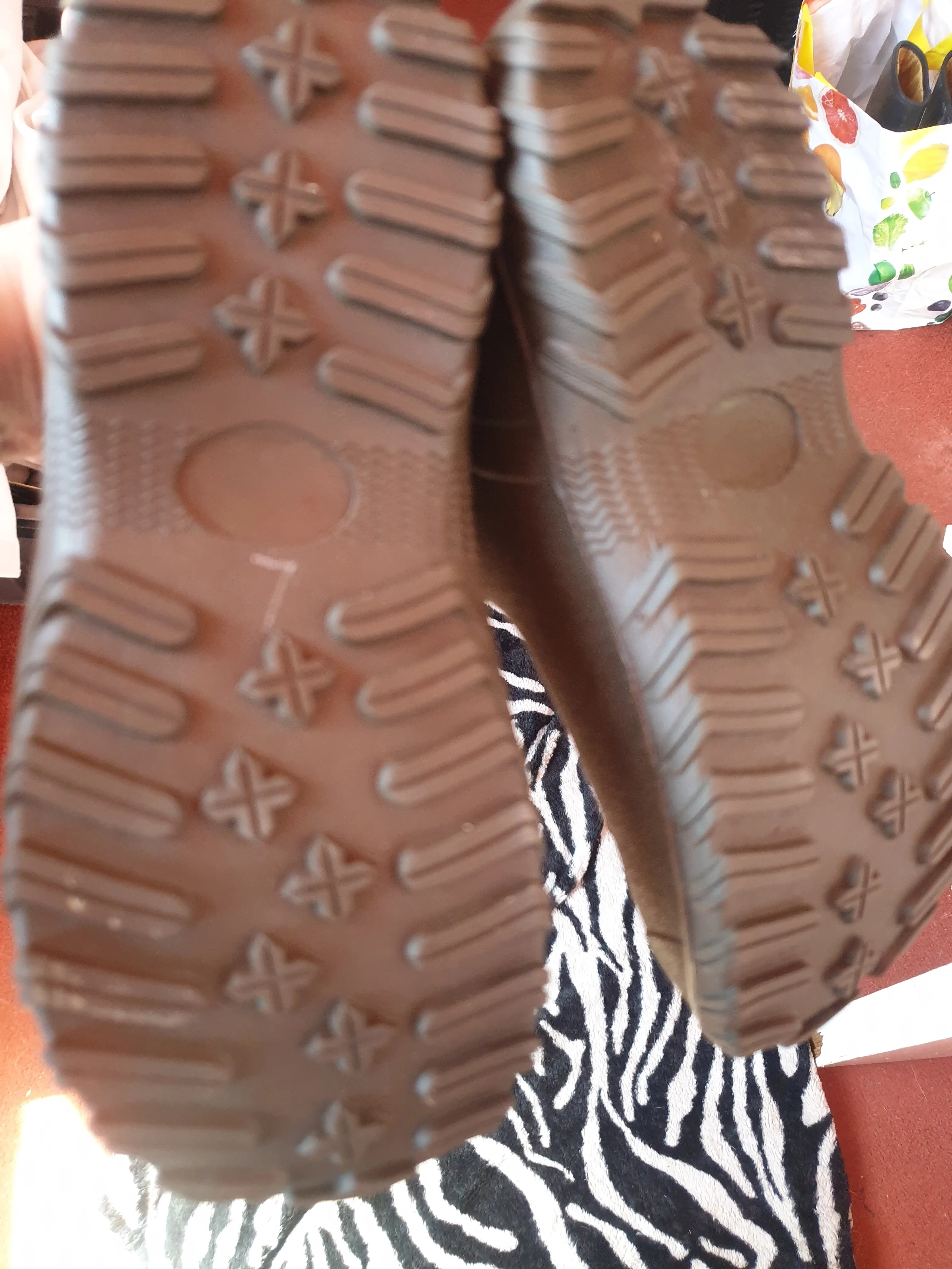 NEW WITH TAGS Brown  HKM neoprene thermo boots FREE POSTAGE ✅