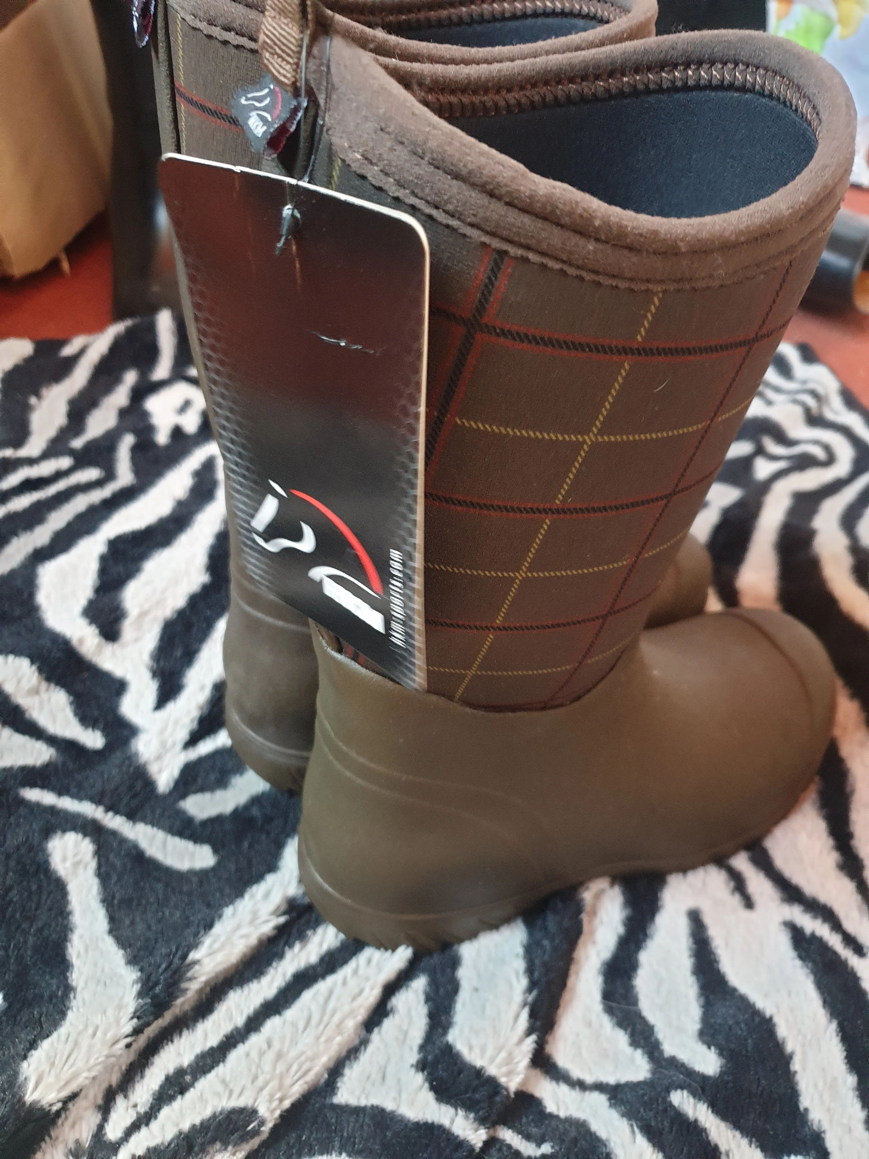 NEW WITH TAGS Brown  HKM neoprene thermo boots FREE POSTAGE ✅