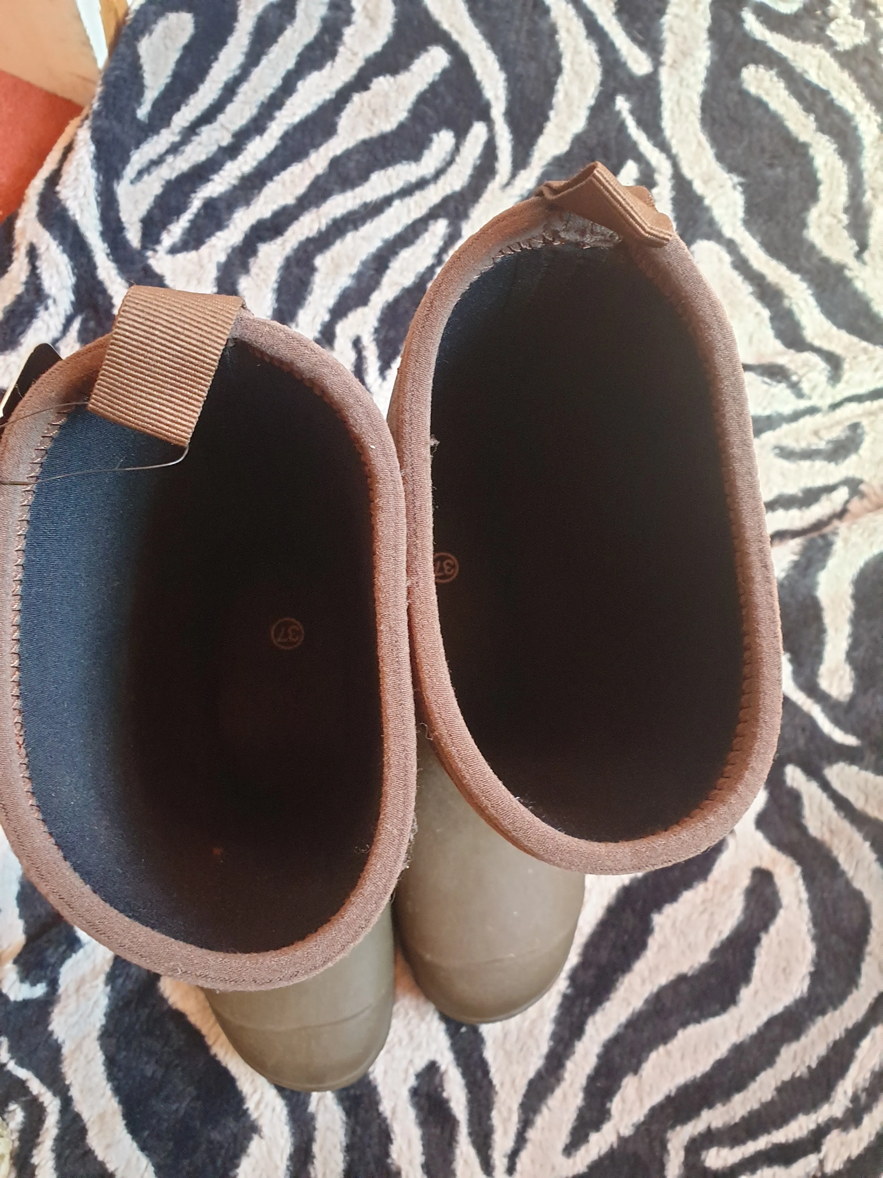 NEW WITH TAGS Brown  HKM neoprene thermo boots FREE POSTAGE ✅