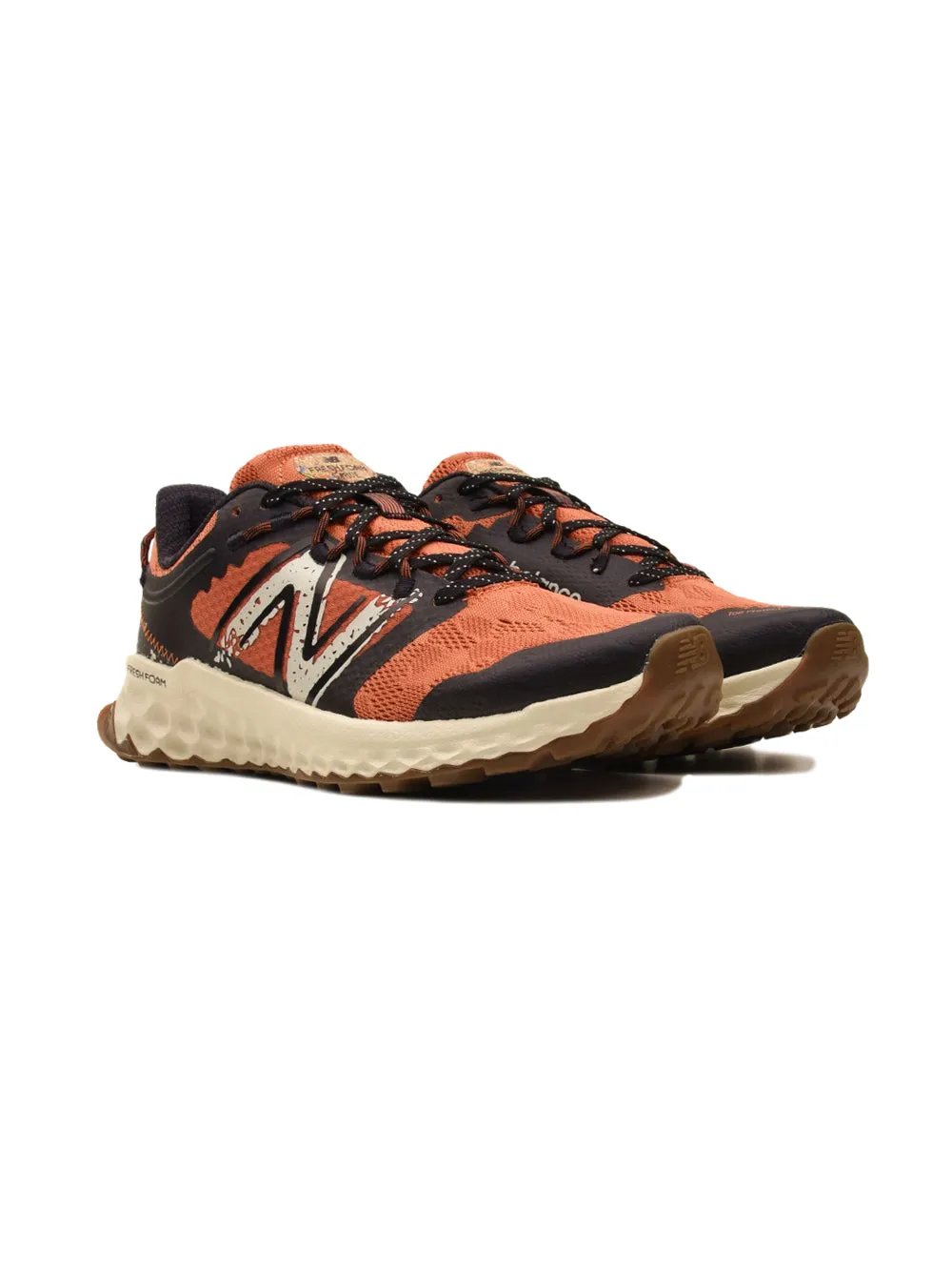 Scarpa Uomo New Balance Garoe con fondo tassellato