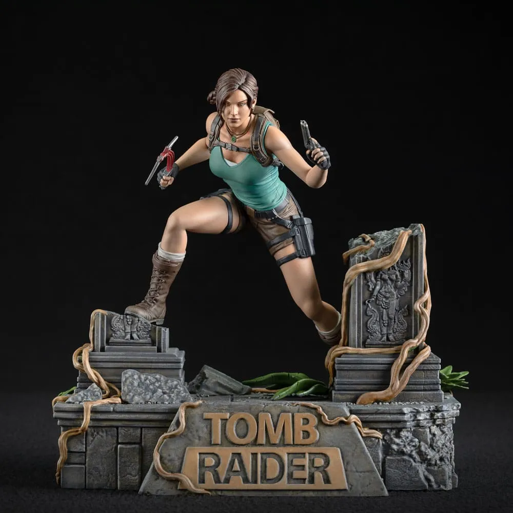 Tomb Raider PVC Statue Lara Croft 24 Cm