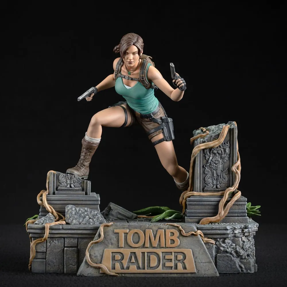Tomb Raider PVC Statue Lara Croft 24 Cm