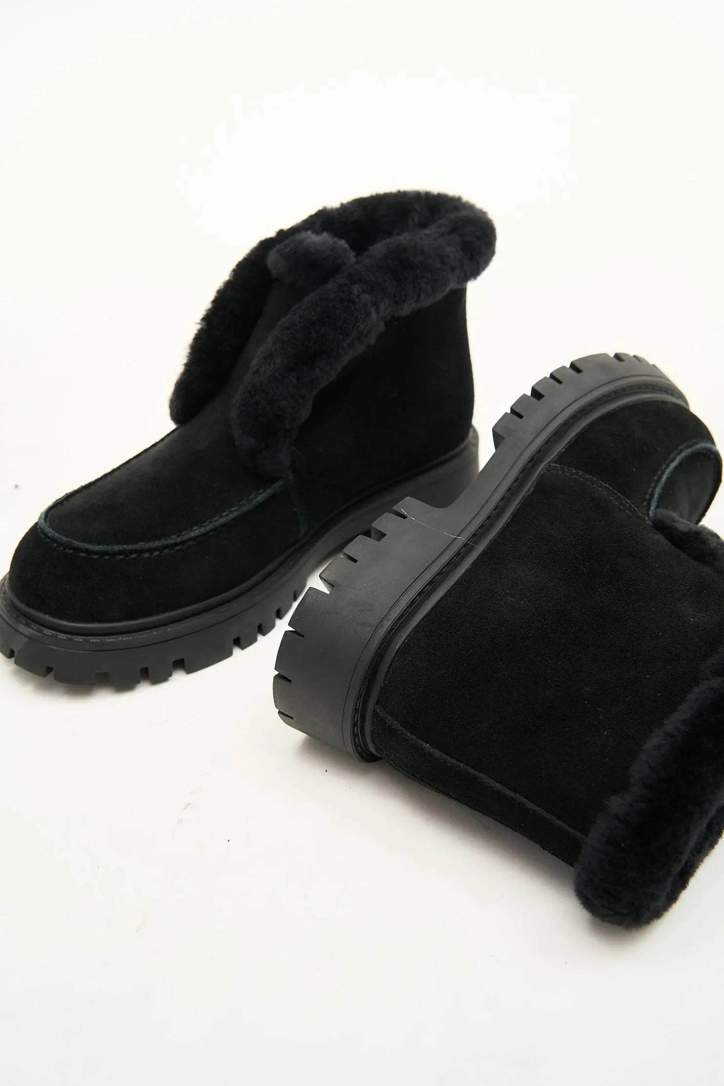 Vail Black