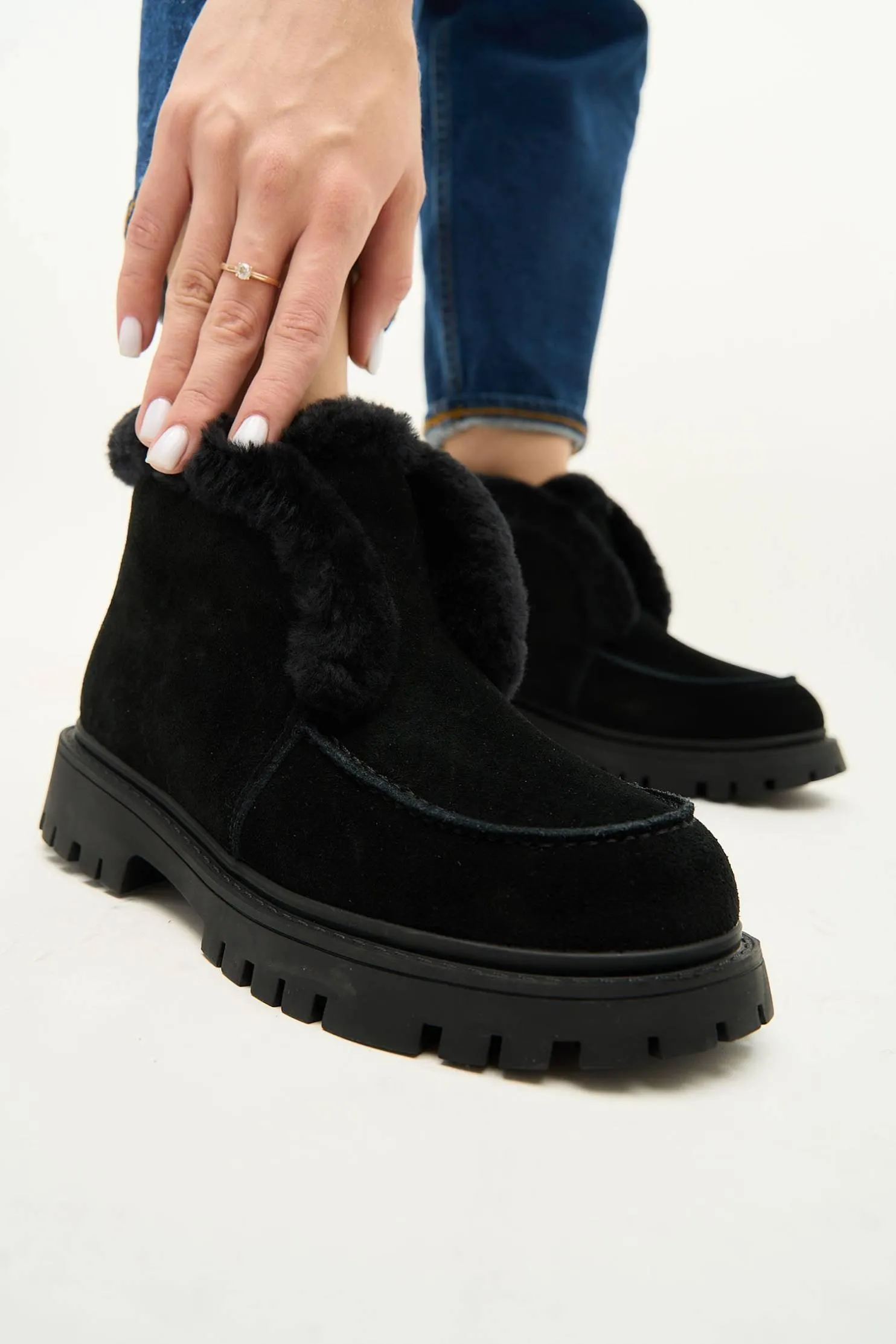 Vail Black