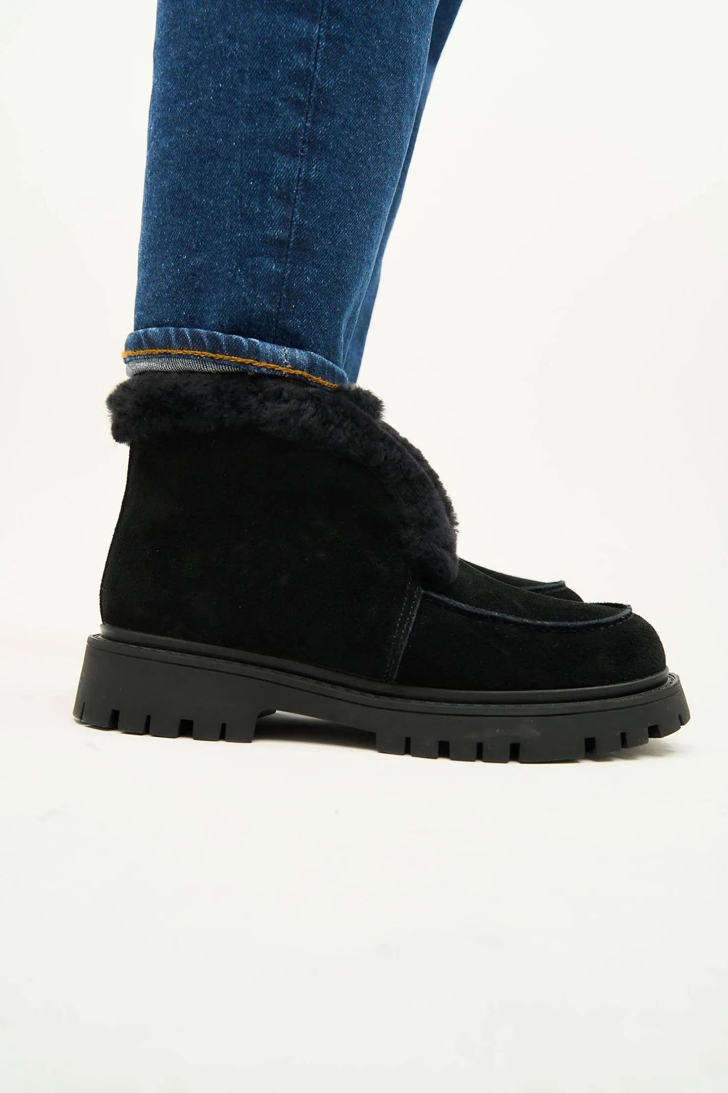 Vail Black